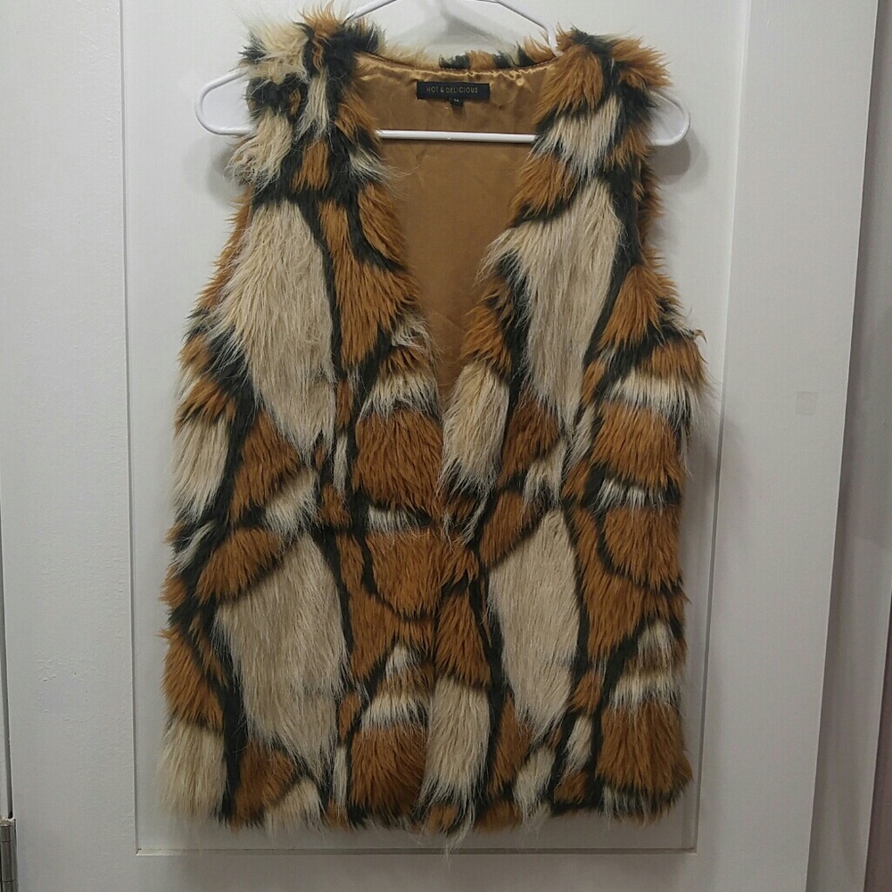 Animal print faux fur giraffe spots gorgeous multicolored furry vest